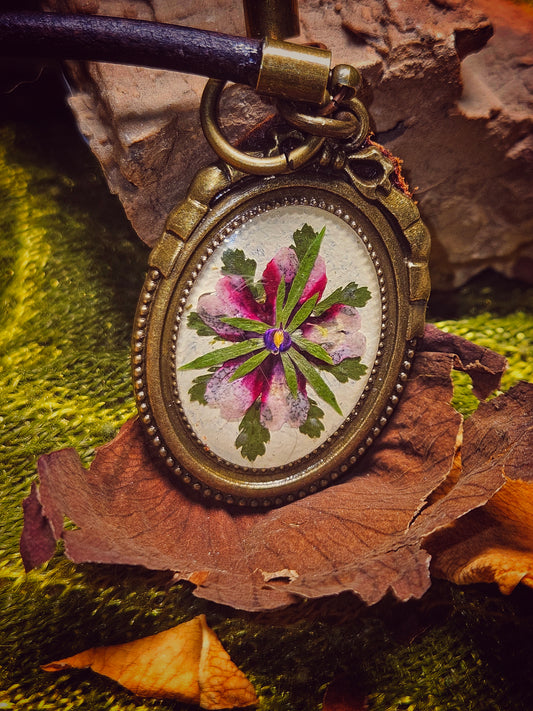 Pressed Light Leaf Leather Necklace